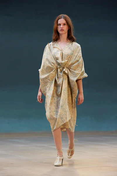 Look 54